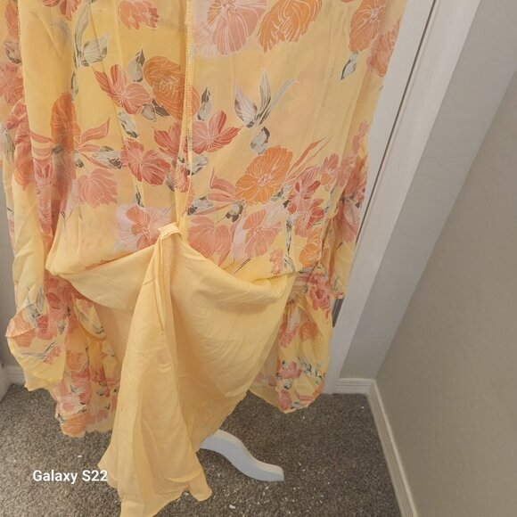 Vince Camuto Floral Maxi Dress. NWT. Size 14 - Picture 13 of 16